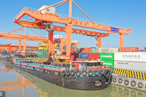 China's Zhejiang sees robust foreign trade in Jan-May